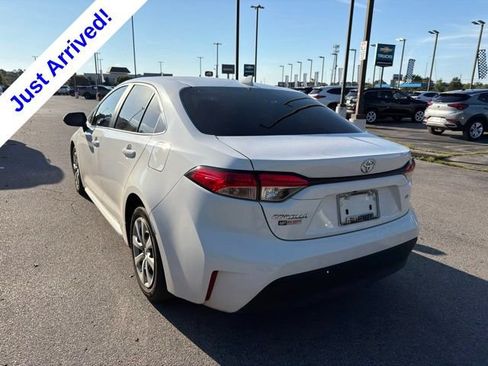 Used 2024 Toyota Corolla LE FWD image 5