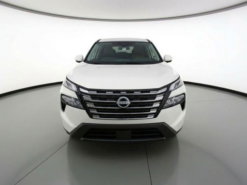 Used 2025 Nissan Rogue SV FWD image 2