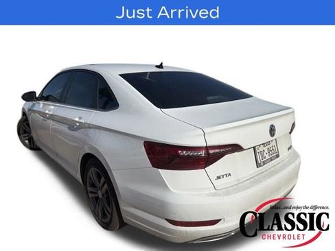 Used 2020 Volkswagen Jetta R-Line image 15