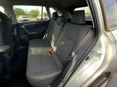 Used 2024 Toyota RAV4 LE FWD image 20