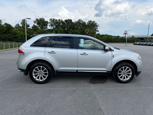 Used 2015 Lincoln MKX FWD w/ Equipment Group 102A image 8
