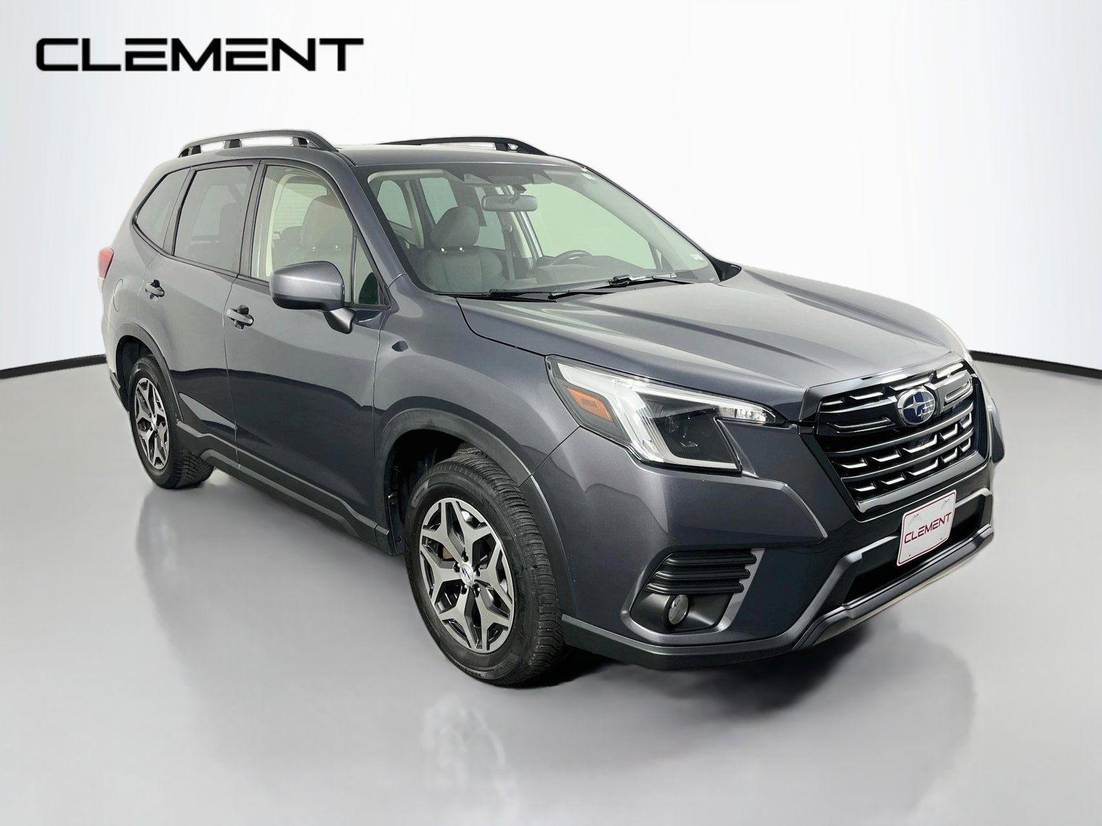 Used 2022 Subaru Forester Premium AWD/4WD image 3