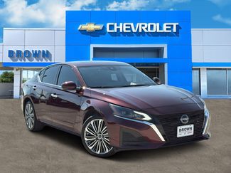 Used 2025 Nissan Altima 2.5 SL image 1