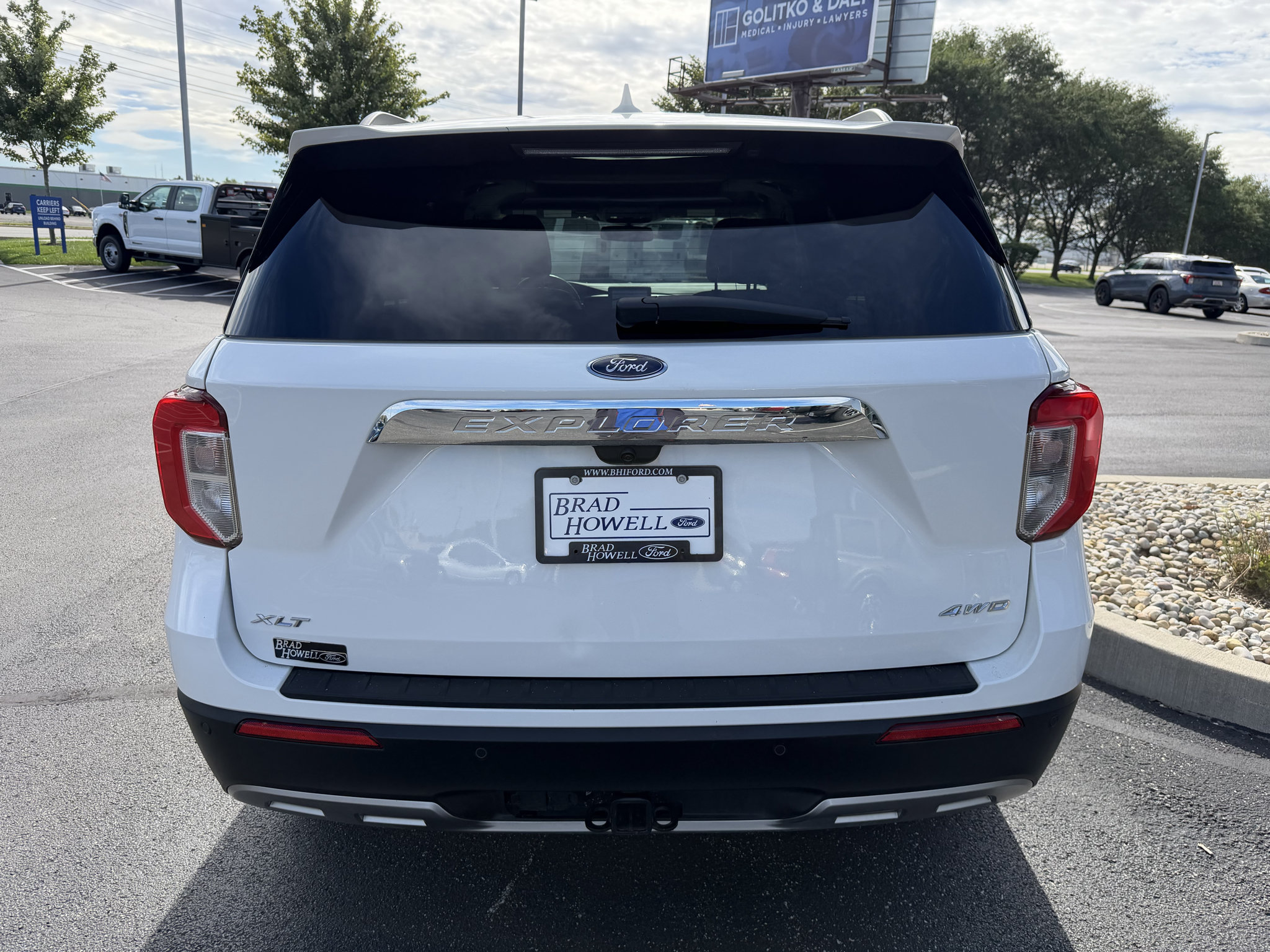 Used 2024 Ford Explorer XLT w/ Equipment Group 202A AWD/4WD image 18