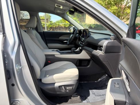 Used 2026 Toyota Grand Highlander AWD image 29