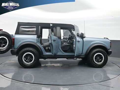 Used 2023 Ford Bronco Black Diamond w/ Sasquatch Package image 27