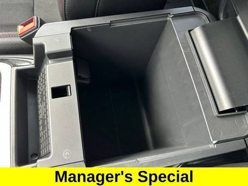Used 2022 Ford Explorer ST-Line w/ Class IV Trailer Tow Package AWD/4WD image 37