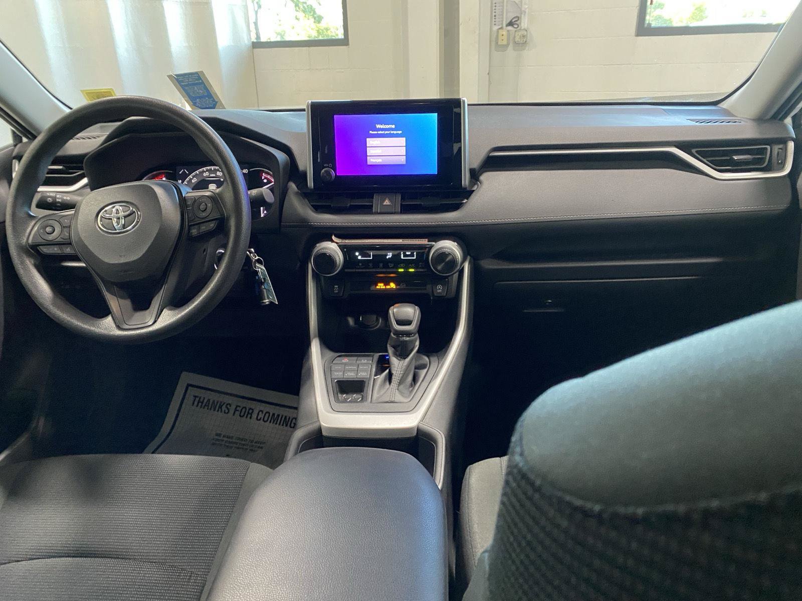 Certified 2025 Toyota RAV4 LE AWD/4WD image 5