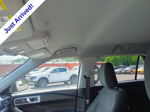 Used 2021 Ford Explorer XLT AWD/4WD image 14