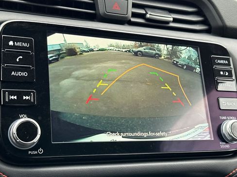 New 2025 Nissan Versa SR image 18