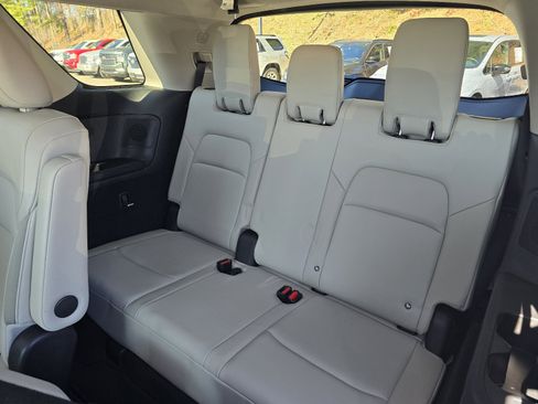 Used 2022 Nissan Pathfinder SL w/ SL Premium Package image 10