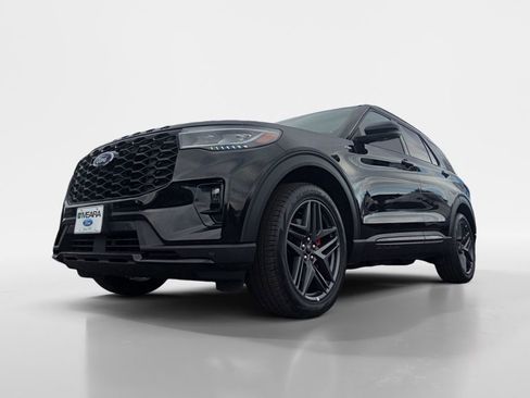 Used 2025 Ford Explorer ST-Line w/ ST-Line Street Pack image 25
