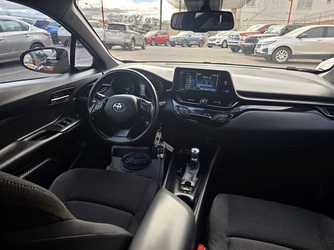 Used 2018 Toyota C-HR XLE image 5