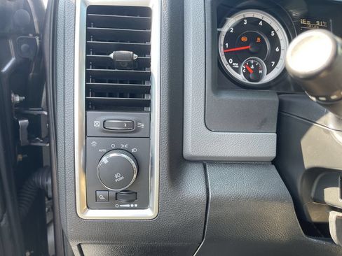 Used 2015 RAM 1500 Big Horn RWD image 17