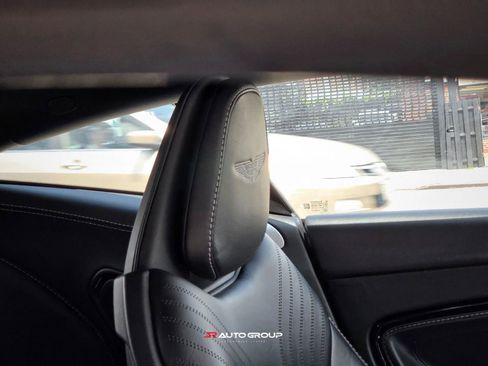 Used 2017 Aston Martin DB11 V12 RWD image 24