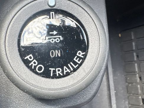 Used 2025 Ford Expedition King Ranch AWD/4WD image 30
