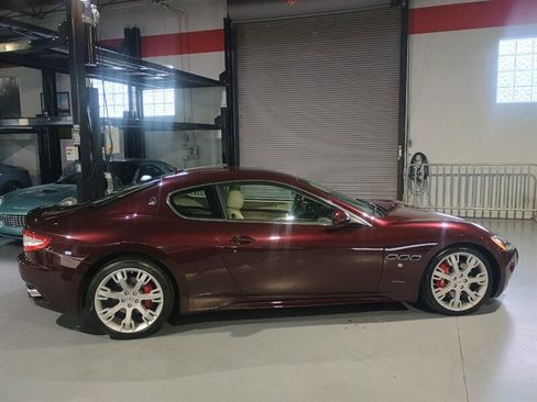 Used 2011 Maserati GranTurismo S image 7