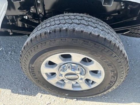 Used 2024 Ford F250 XLT w/ FX4 Off-Road Package image 23