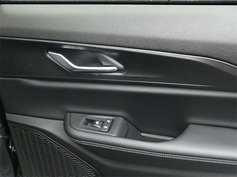 New 2025 Jeep Grand Cherokee Laredo X w/ Luxury Tech Group I image 15