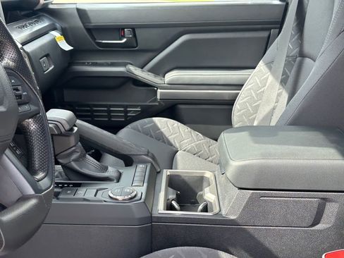 New 2026 Toyota Tacoma SR5 AWD/4WD image 8