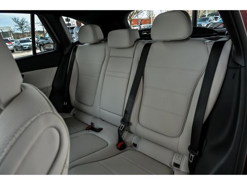 New 2026 Mercedes-Benz GLC 300 4MATIC image 9