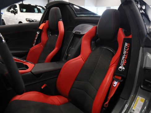 Used 2024 Chevrolet Corvette Z06 RWD image 19