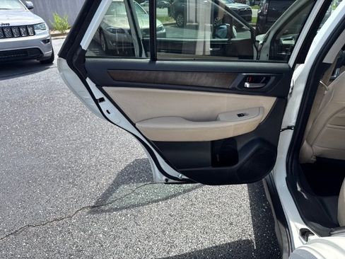 Used 2015 Subaru Outback 3.6R Limited AWD/4WD image 14