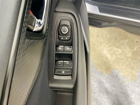 Used 2025 Subaru Outback Premium AWD/4WD image 20