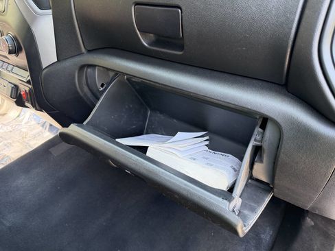 Used 2021 Chevrolet Silverado 2500 Custom w/ Custom Value Package image 17