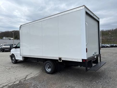 New 2026 GMC Savana 4500 w/ Power Convenience Package RWD image 3