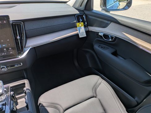 New 2026 Volvo XC90 B6 Plus w/ Protection Package Premier image 16