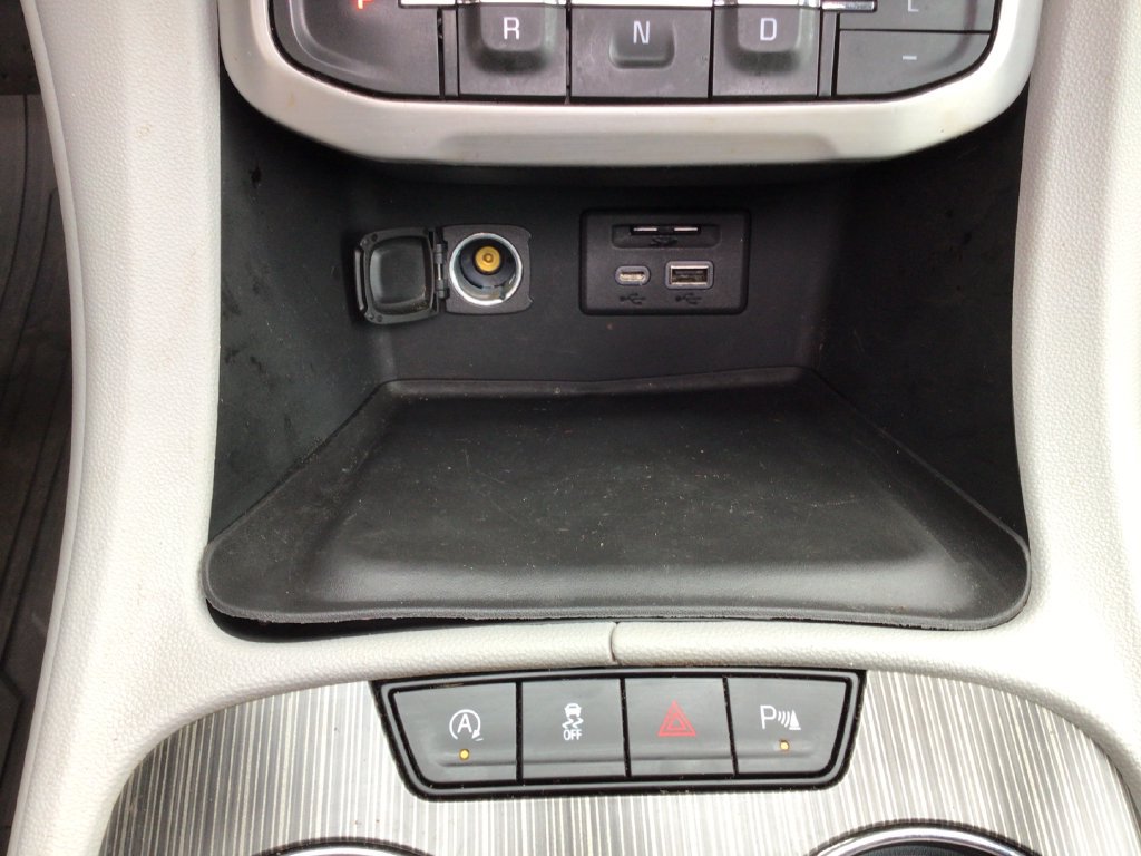 Used 2023 GMC Acadia SLT w/ Technology Package AWD/4WD image 30