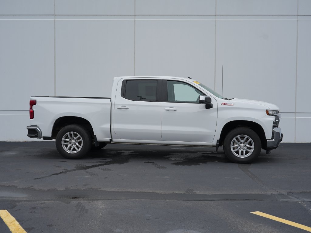 Certified 2022 Chevrolet Silverado 1500 LT AWD/4WD image 2