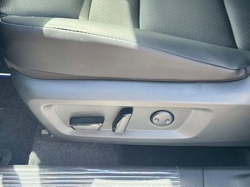 New 2026 Nissan Rogue SV FWD image 25