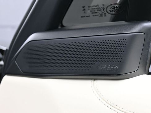 Used 2023 Land Rover Range Rover Autobiography image 35