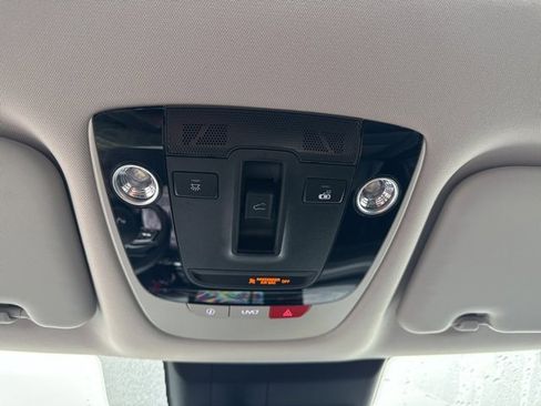 Used 2023 Kia Seltos SX w/ SX Sunroof Package image 32