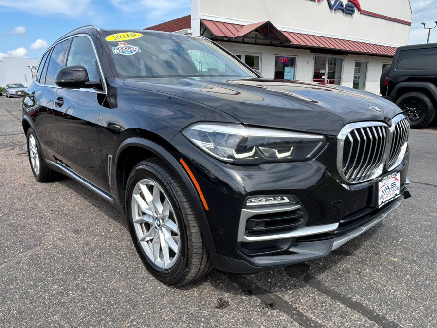 Used 2019 BMW X5 xDrive40i w/ Premium Package 2 AWD/4WD image 3