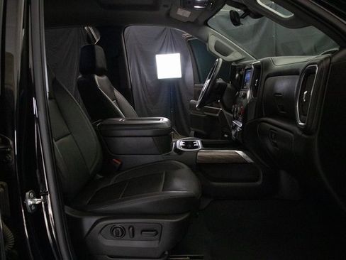 Used 2022 Chevrolet Silverado 2500 LTZ w/ LTZ Premium Package image 17