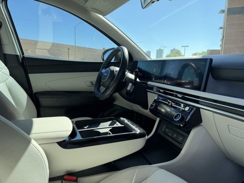 Used 2025 Hyundai Tucson Blue image 40