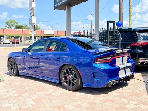 Used 2022 Dodge Charger R/T w/ Blacktop Package RWD image 8
