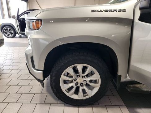 Used 2020 Chevrolet Silverado 1500 Custom w/ Custom Value Package AWD/4WD image 7