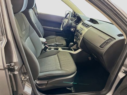 Used 2009 Ford Focus SE FWD image 30