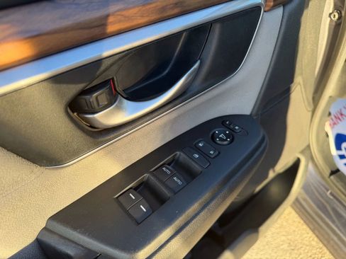 Used 2017 Honda CR-V EX image 10