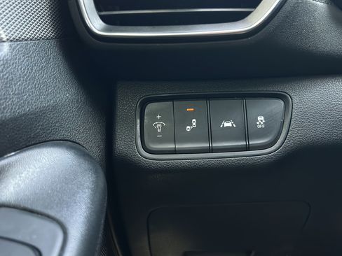Used 2019 Hyundai Santa Fe SE FWD image 28