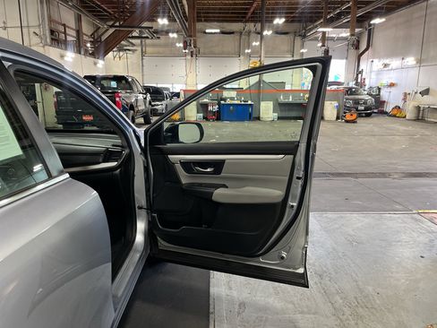 Used 2020 Honda CR-V LX image 20