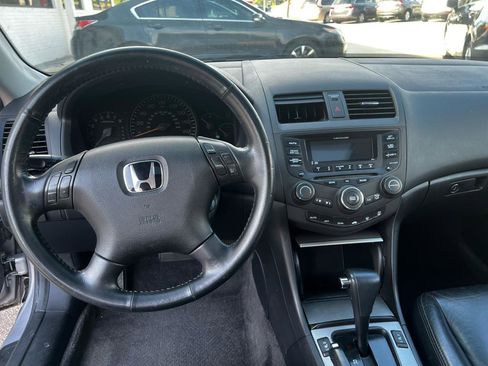 Used 2004 Honda Accord EX image 12