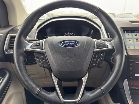 Used 2016 Ford Edge Titanium w/ Technology Package image 20