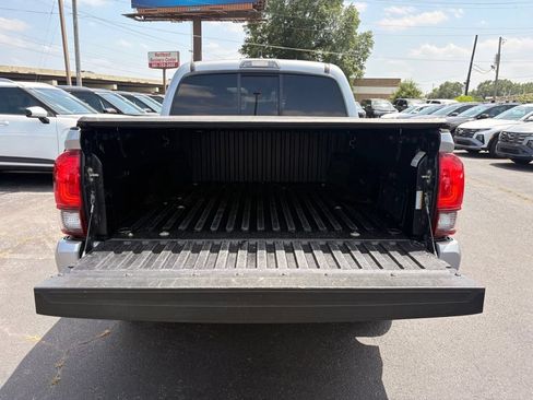 Used 2020 Toyota Tacoma SR w/ SR Convenience Package RWD image 7