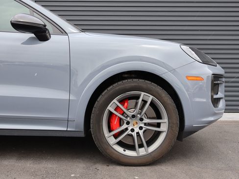 Certified 2024 Porsche Cayenne S AWD/4WD image 13