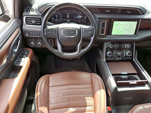 Used 2023 GMC Yukon XL Denali Ultimate image 21